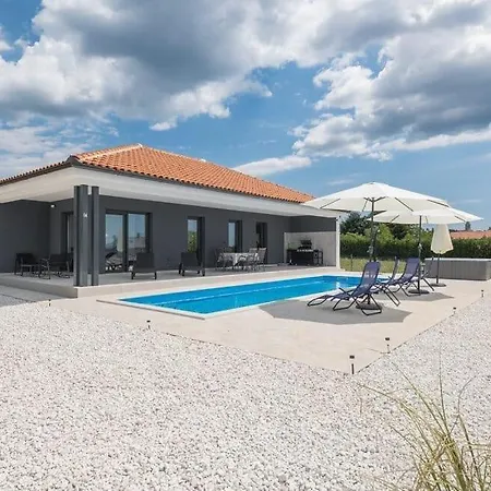Villa Vitanoa By Guide *